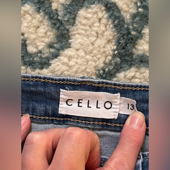 Cello Distressed Blue Jeans Size 13 - Picture 6 of 10